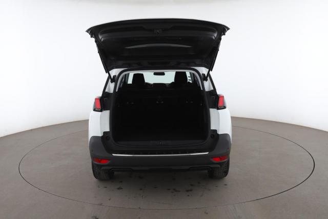 Peugeot 5008 image 2