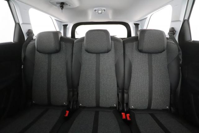 Peugeot 5008 image 8