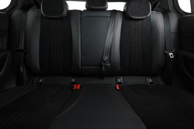 Peugeot 308 image 1