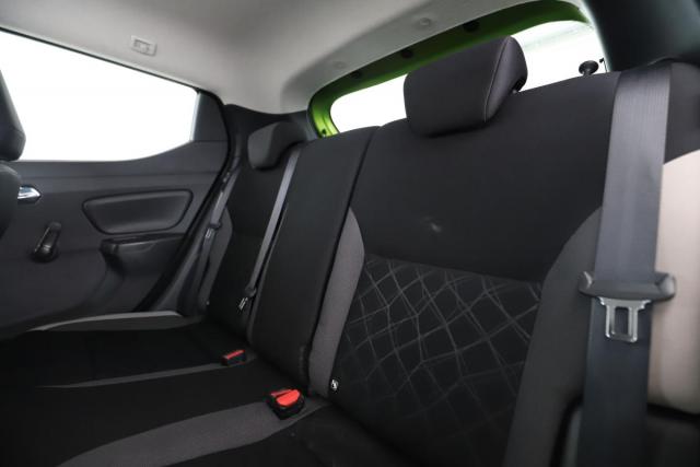 Nissan Micra image 6