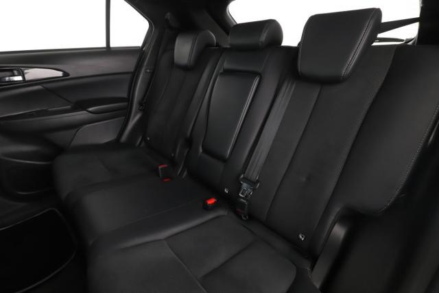 Mitsubishi Eclipse Cross image 8