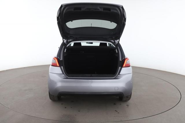 Peugeot 308 image 2