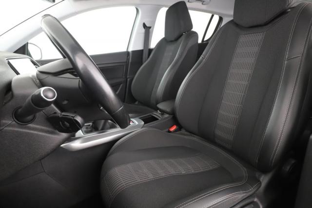 Peugeot 308 image 9