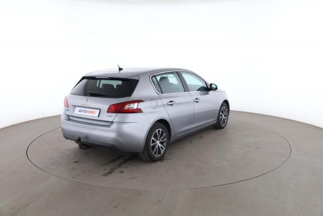 Peugeot 308 image 8