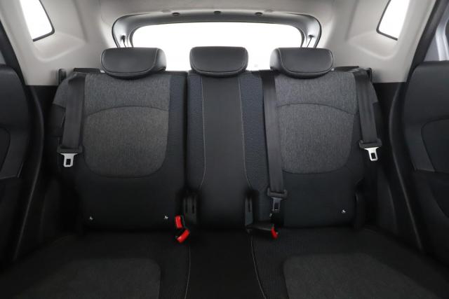 Renault Captur image 8