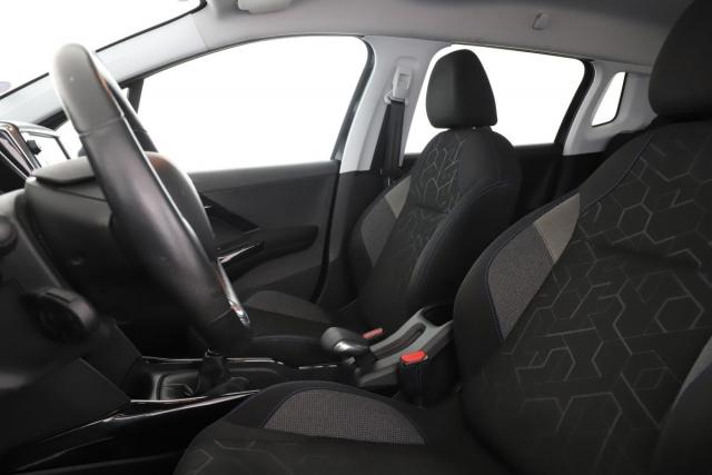 Peugeot 2008 image 2