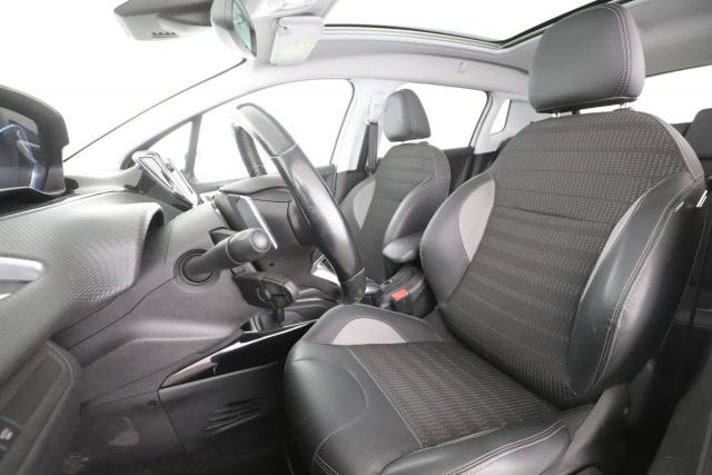 Peugeot 2008 image 5