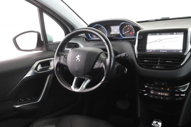 Peugeot 2008 image 7