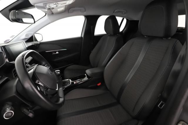 Peugeot 208 image 5
