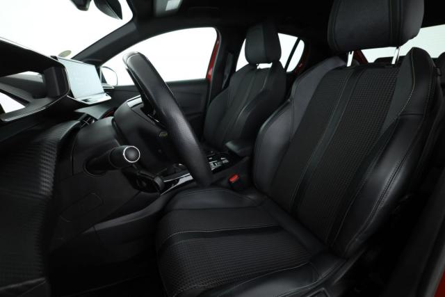 Peugeot 208 image 1