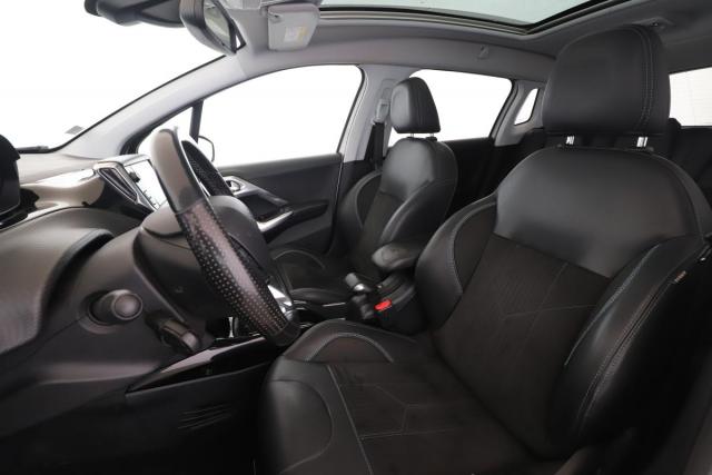 Peugeot 2008 image 3