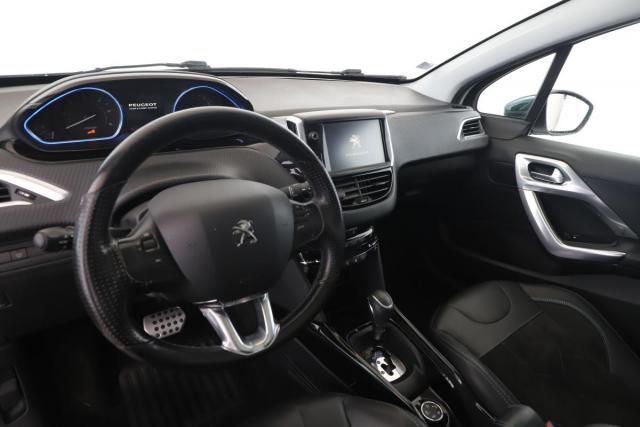 Peugeot 2008 image 2