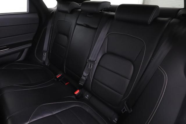 Jaguar Xf image 9