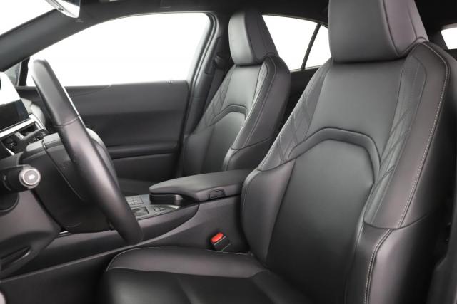 Lexus Ux image 5