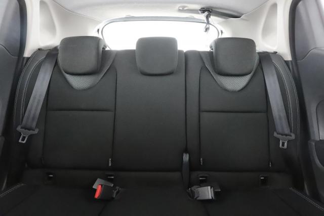Renault Clio image 8