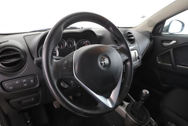 Alfa Romeo Mito image 7