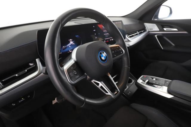 Bmw Ix2 image 6