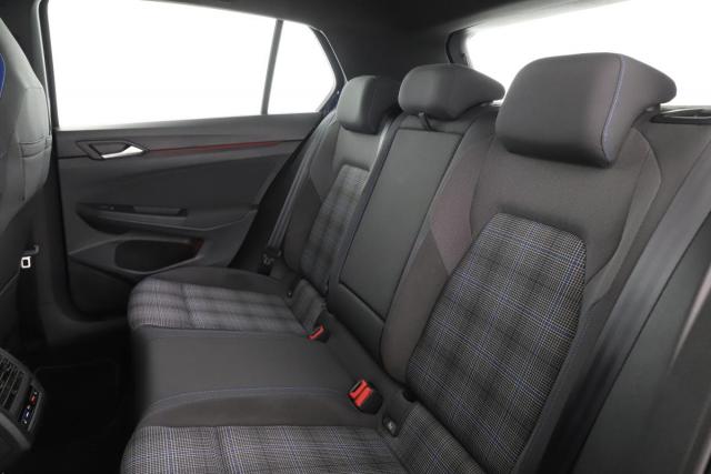 Volkswagen Golf image 9