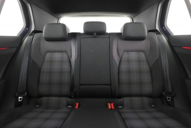Volkswagen Golf image 2