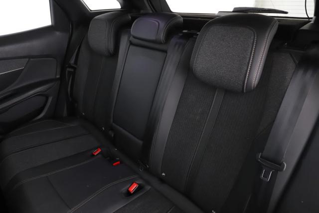 Peugeot 3008 image 8