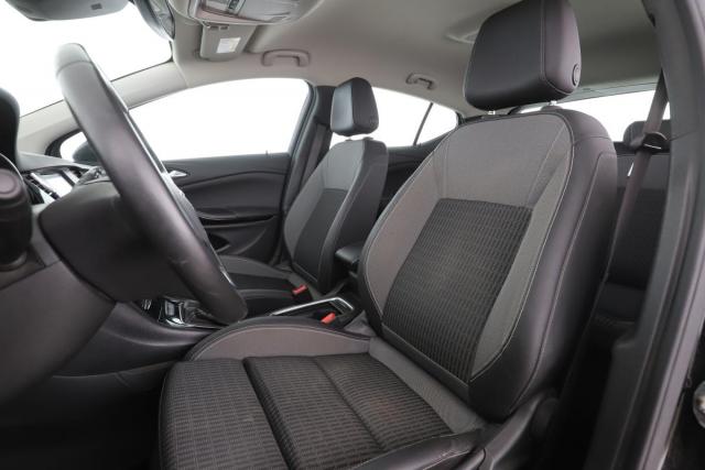 Opel Astra image 1
