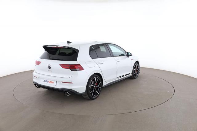 Volkswagen Golf image 8