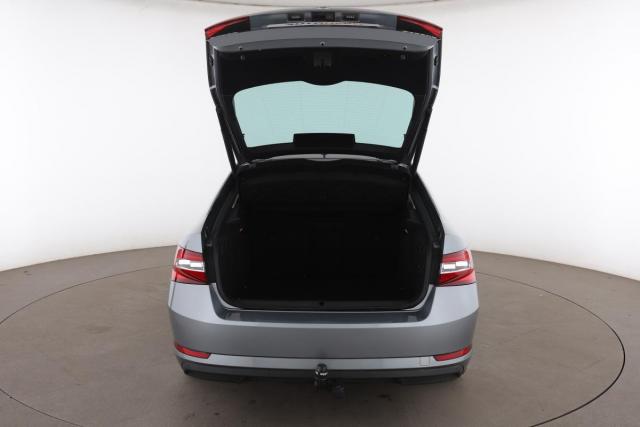 Skoda Superb image 9