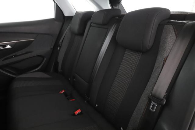 Peugeot 3008 image 2