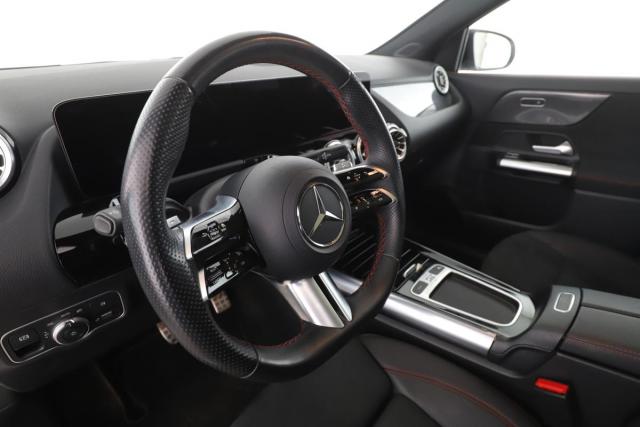 Mercedes Benz Gla image 8