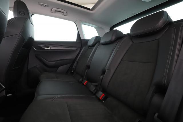 Skoda Karoq image 9