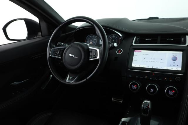 Jaguar E-Pace image 4