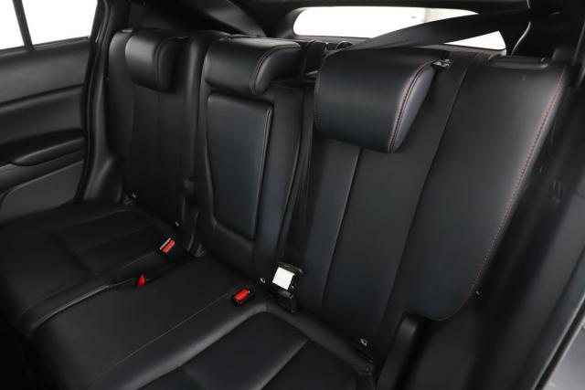 Mitsubishi Eclipse Cross image 9