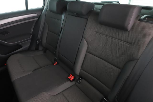 Volkswagen Golf image 7