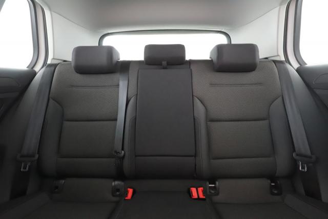 Volkswagen Golf image 1
