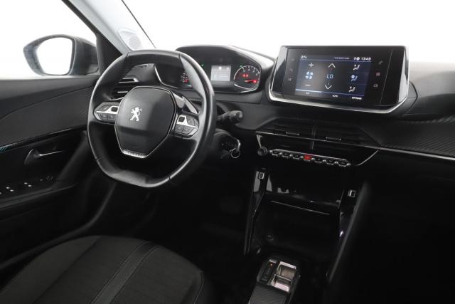Peugeot 2008 image 1