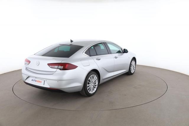 Opel Insignia image 8