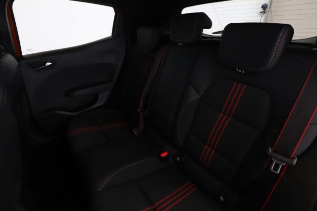 Renault Clio image 2