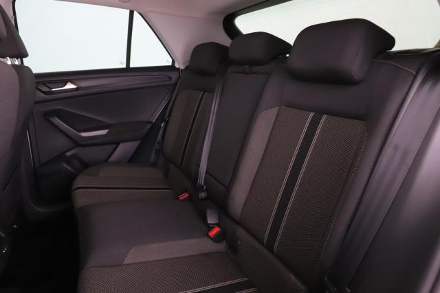 Volkswagen T-Roc image 9