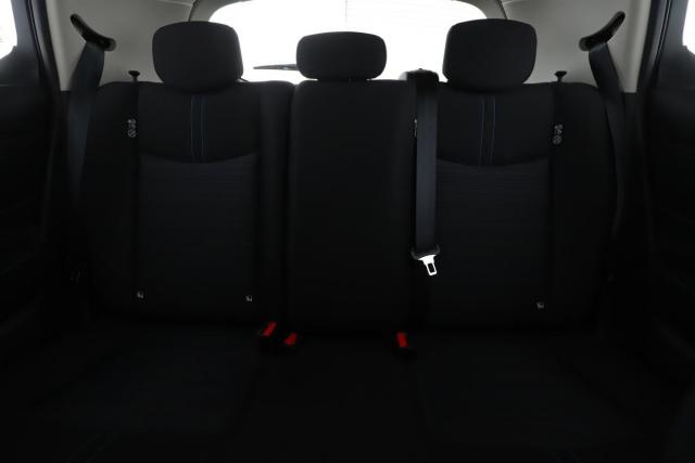 Nissan Leaf image 4