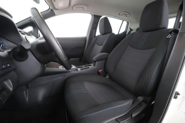 Nissan Leaf image 2