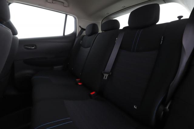 Nissan Leaf image 3