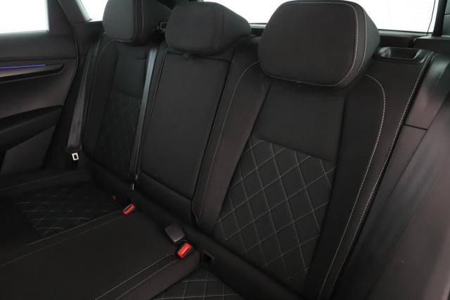 Skoda Karoq image 5