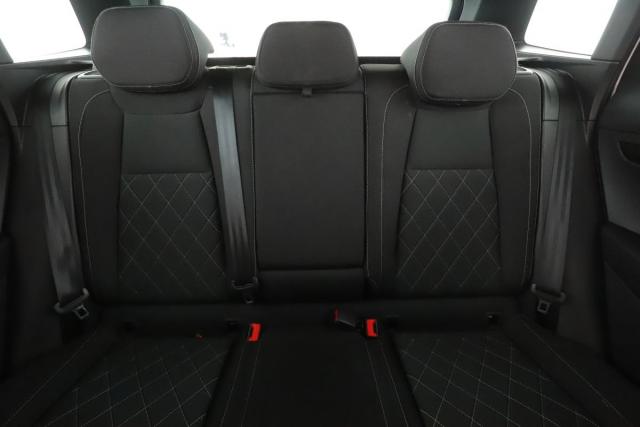 Skoda Karoq image 2