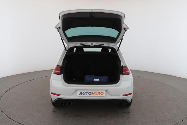Volkswagen Golf image 4