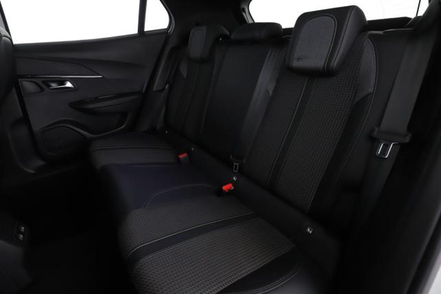 Peugeot 2008 image 2