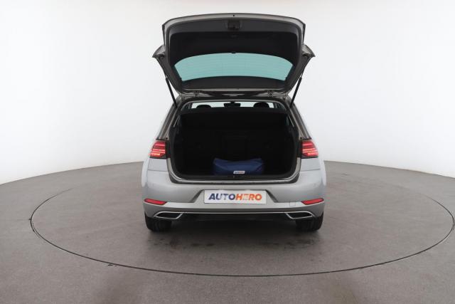 Volkswagen Golf image 5