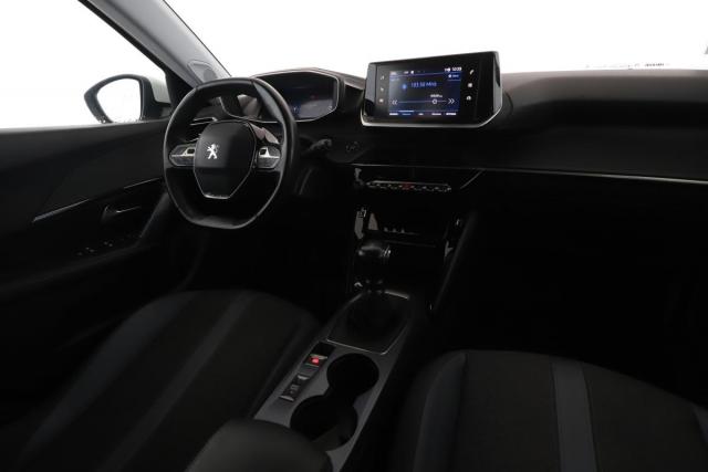 Peugeot 2008 image 4