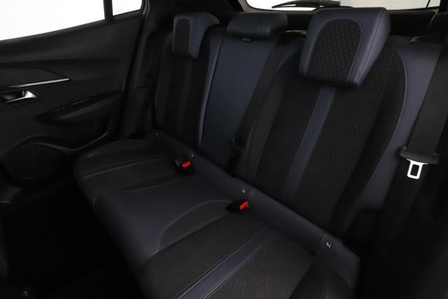 Peugeot 2008 image 9