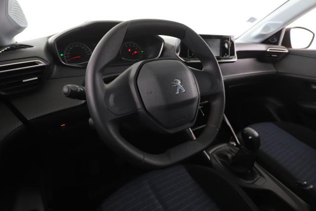 Peugeot 208 image 7