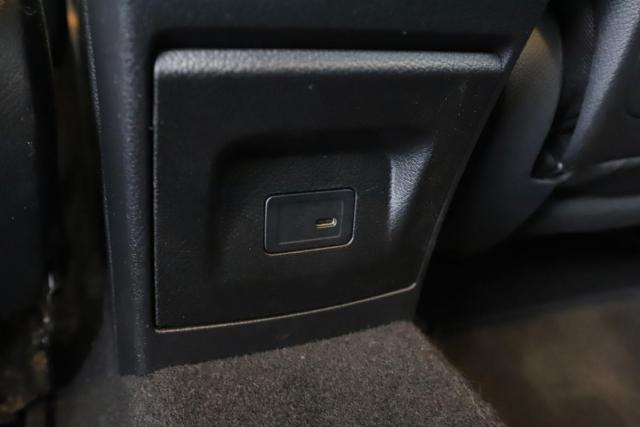 Mercedes Benz Cla image 4
